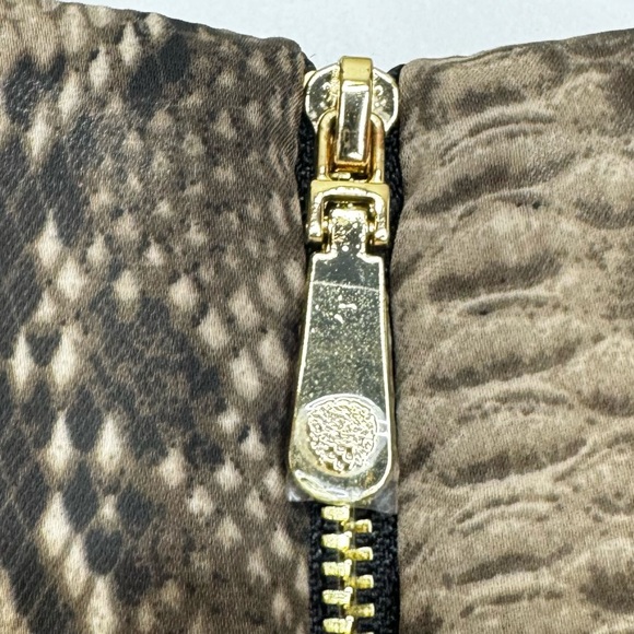 Vince Camuto Python Print Sleeveless Twist Front Fitted Career Dressy Blouse - Picture 12 of 16